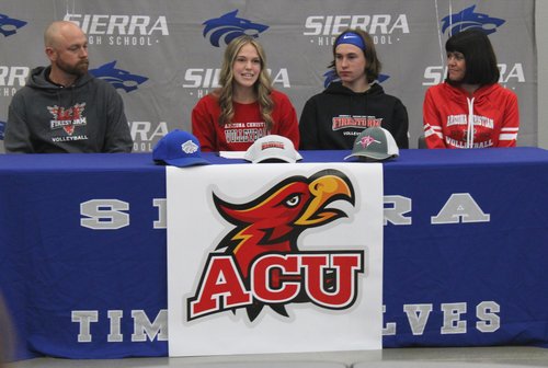 Rebecca Thomson signing