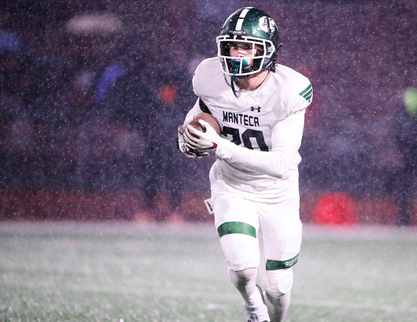 AllArea Football NICHELSON LEVELS UP Manteca Bulletin