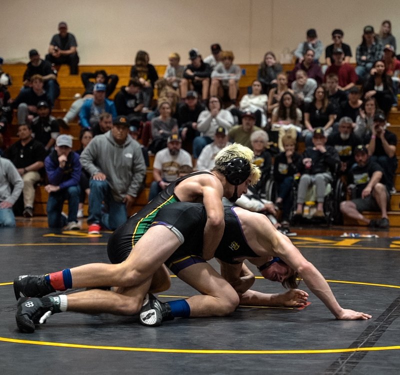 Hilmar wrestling