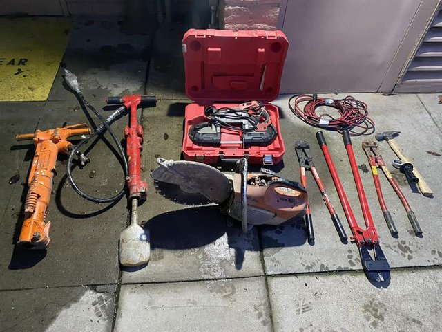 Manteca Police Arrest Trio For Vehicle Burglary Have Items To Return