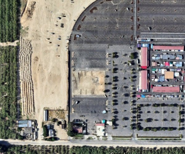 Dirt lot El Rematatio
