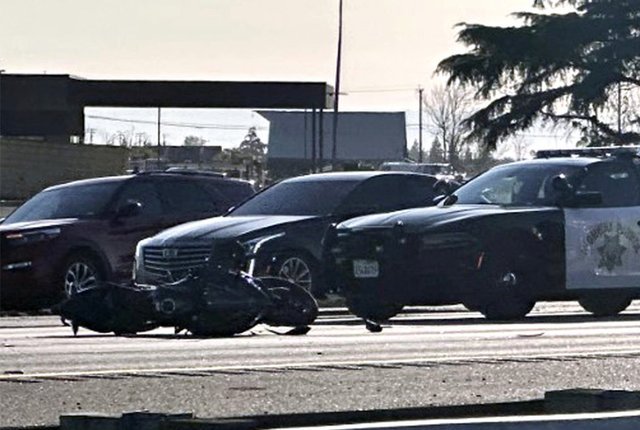 Motorcyclist dies in freeway crash - Turlock Journal