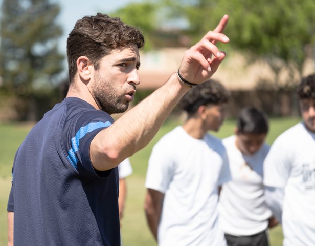El club de fútbol profesional español organiza un clínic de búsqueda de talentos en Manteca