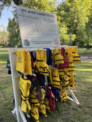 Life jackets 6-14