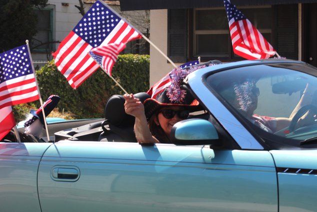 fLAG CAR