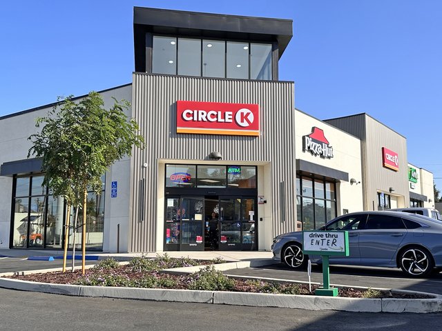 Circle K opens with Jamba Juice, Pizza Hut counters - Ceres Courier