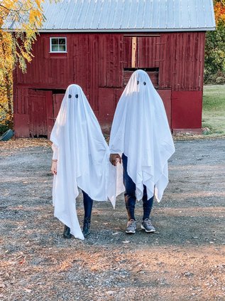 High School Student Wears KKK Halloween Costume Through 4 Class