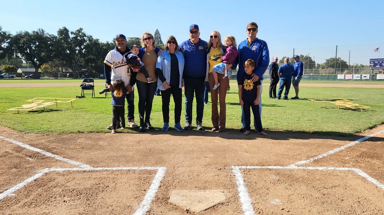 Mark de la Motte field opening1