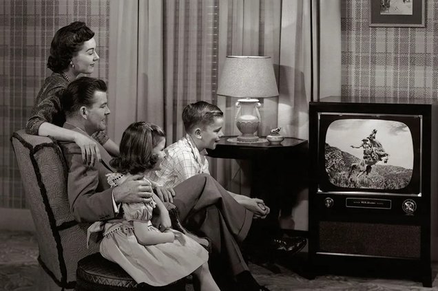 1950s family TV
