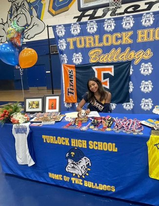 Olivia Walker signing