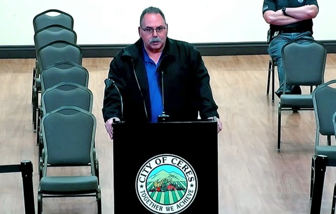 Borges speaks to council