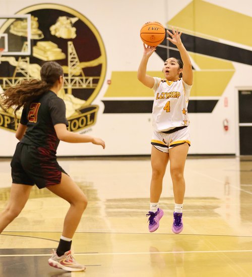 Los Banos-Lathrop girls basketball