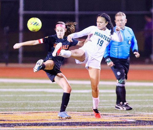 Manteca-Oakdale girls soccer