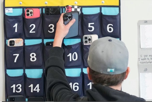smart phone pouches