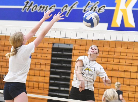 Ripon Christian girls volleyball