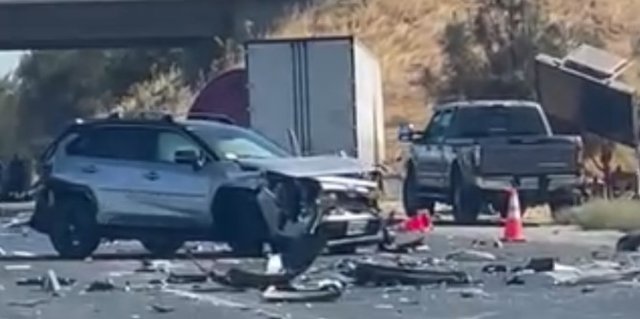 ONE DIES AS TRUCK SLAMS INTO CAR ON 120 BYPASS - Manteca Bulletin