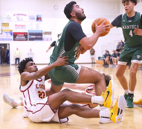 Manteca-Clovis West boys basketball