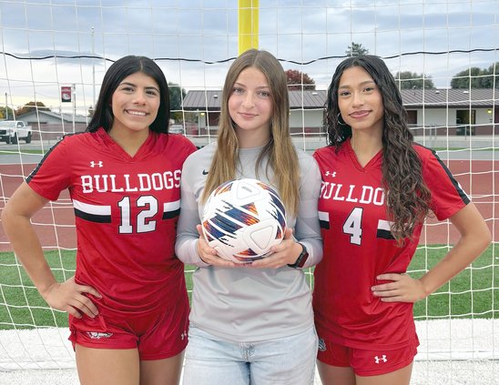 Ava Montesdeoca, Braidynn Mott and Giselle Zamora