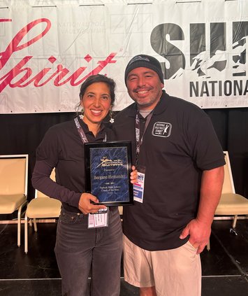 Bergann Hernandez pole vault award