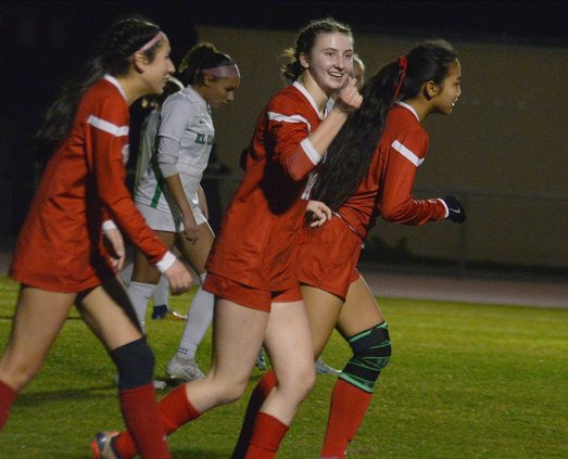 El Camino-Ripon girls soccer