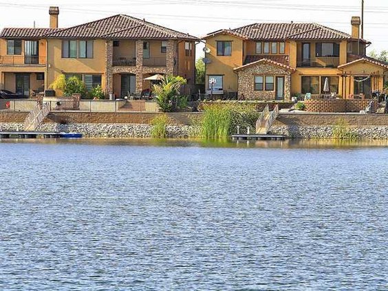 oakwood shores