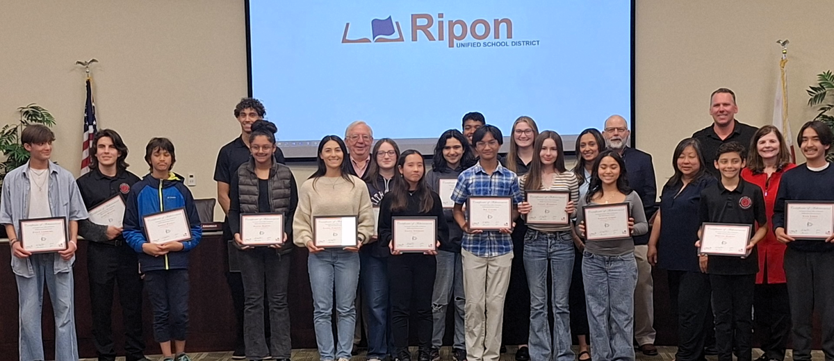 School board honors RUSD’s top musicians - Manteca Bulletin