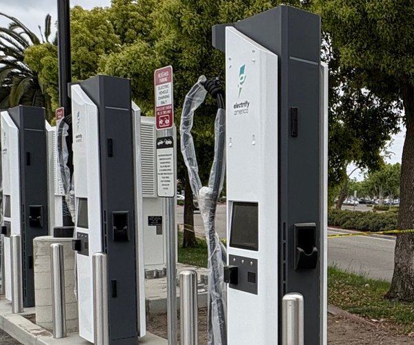 EV chargers applebees