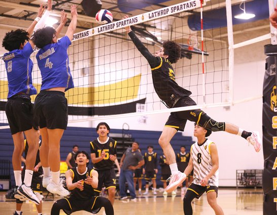 Sierra-Lathrop boys volleyball