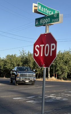 manteca ripon sign