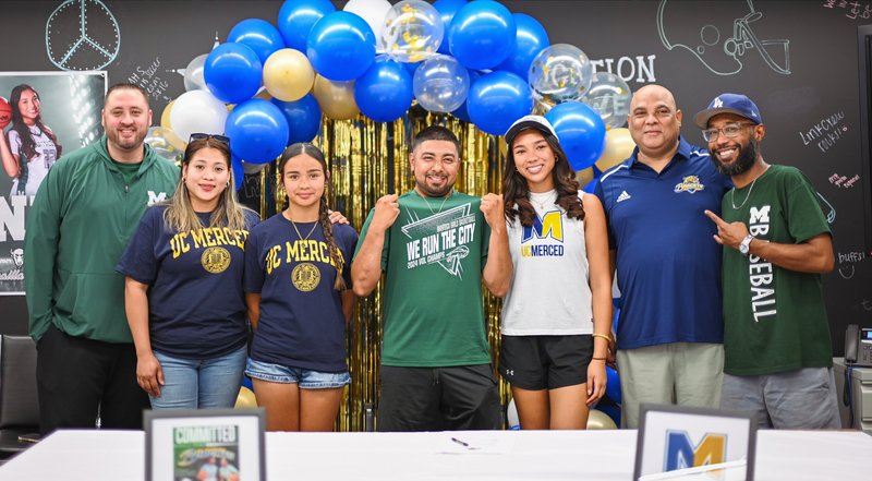 Michailla Springs signing