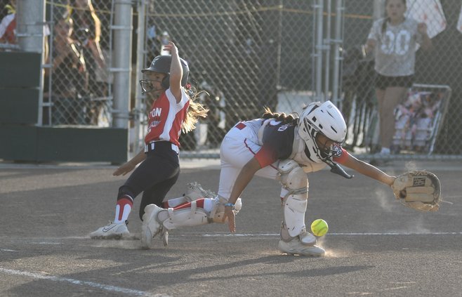 Ripon-Tracy 10U softball