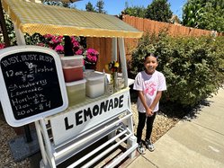 lemonade girl