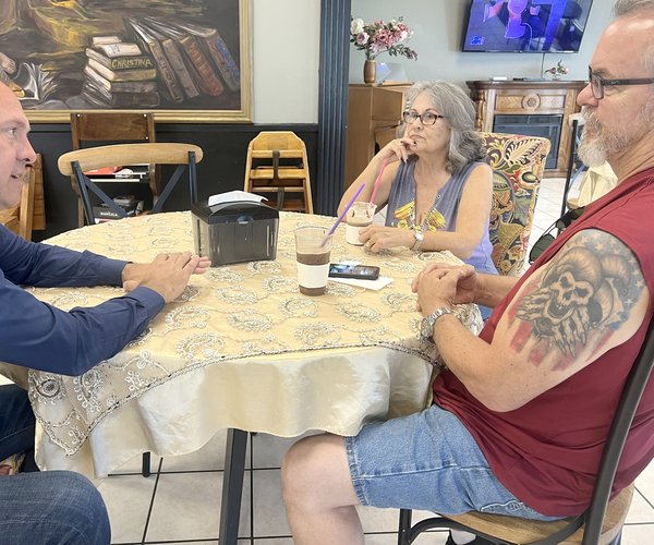 Gray speaks to couple in Turlock