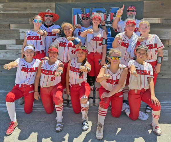 Ceres Sizzle 14-and-under travel softball team Rainbow
