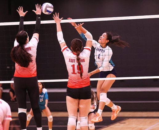 East Union-River Islands girls volleyball