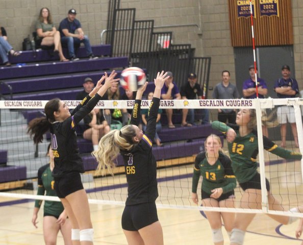 League play begins with losses for varsity volleyball