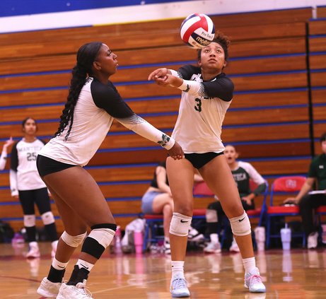 Manteca-East Union girls volleyball