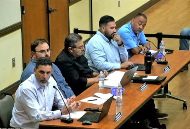 Beltran talks to council