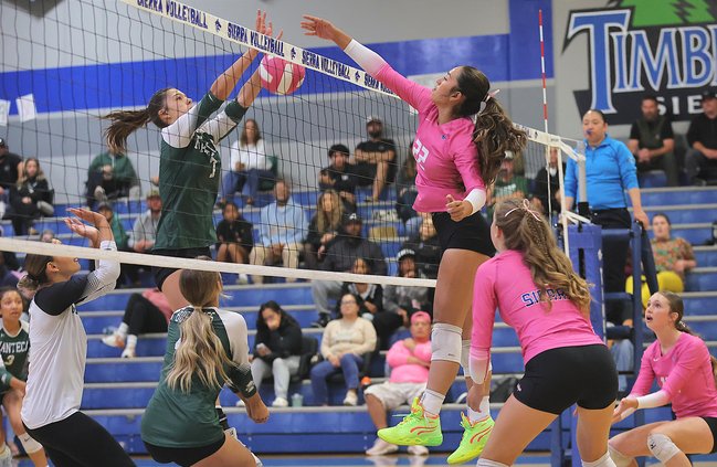 Manteca-Sierra girls volleyball