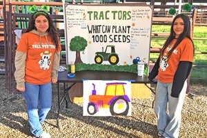 Isabela Ayala and Valeria Diaz
