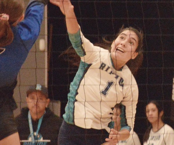 Wheatland-River Islands girls volleyball
