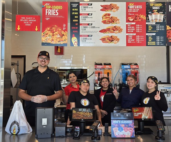 Dave's Hot Chicken Staff