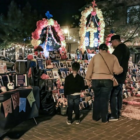 Community joins in for Dia de los Muertos