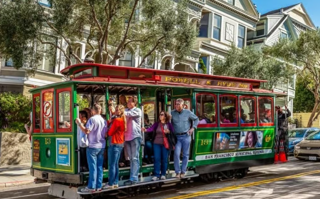 Create a Day Trip in The City Using Cable Car Lines