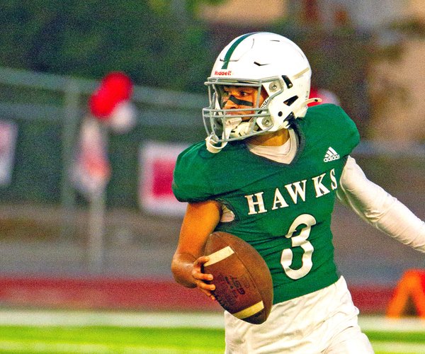 Quarterback Julian Perez