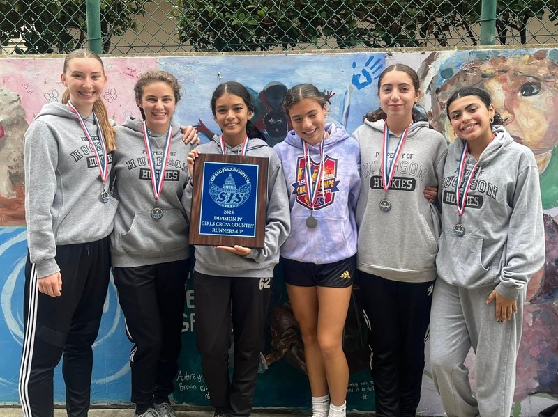 Hughson girls cross country