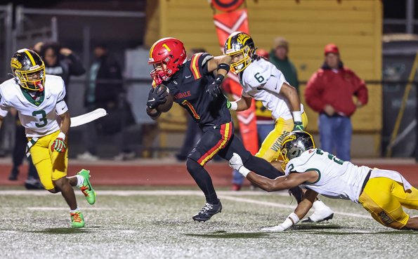 Football Mustangs advance to Section championship