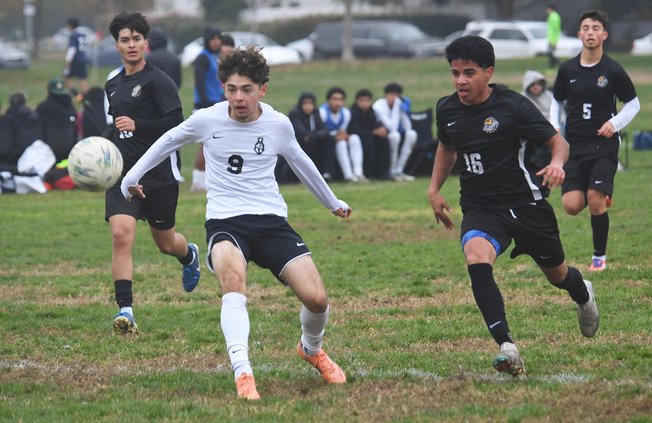 Mendiola Classico boys