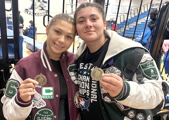 Giana Breshears and Alicia Espinoza