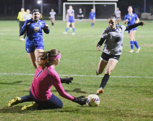 Sierra-Ripon Christian girls soccer